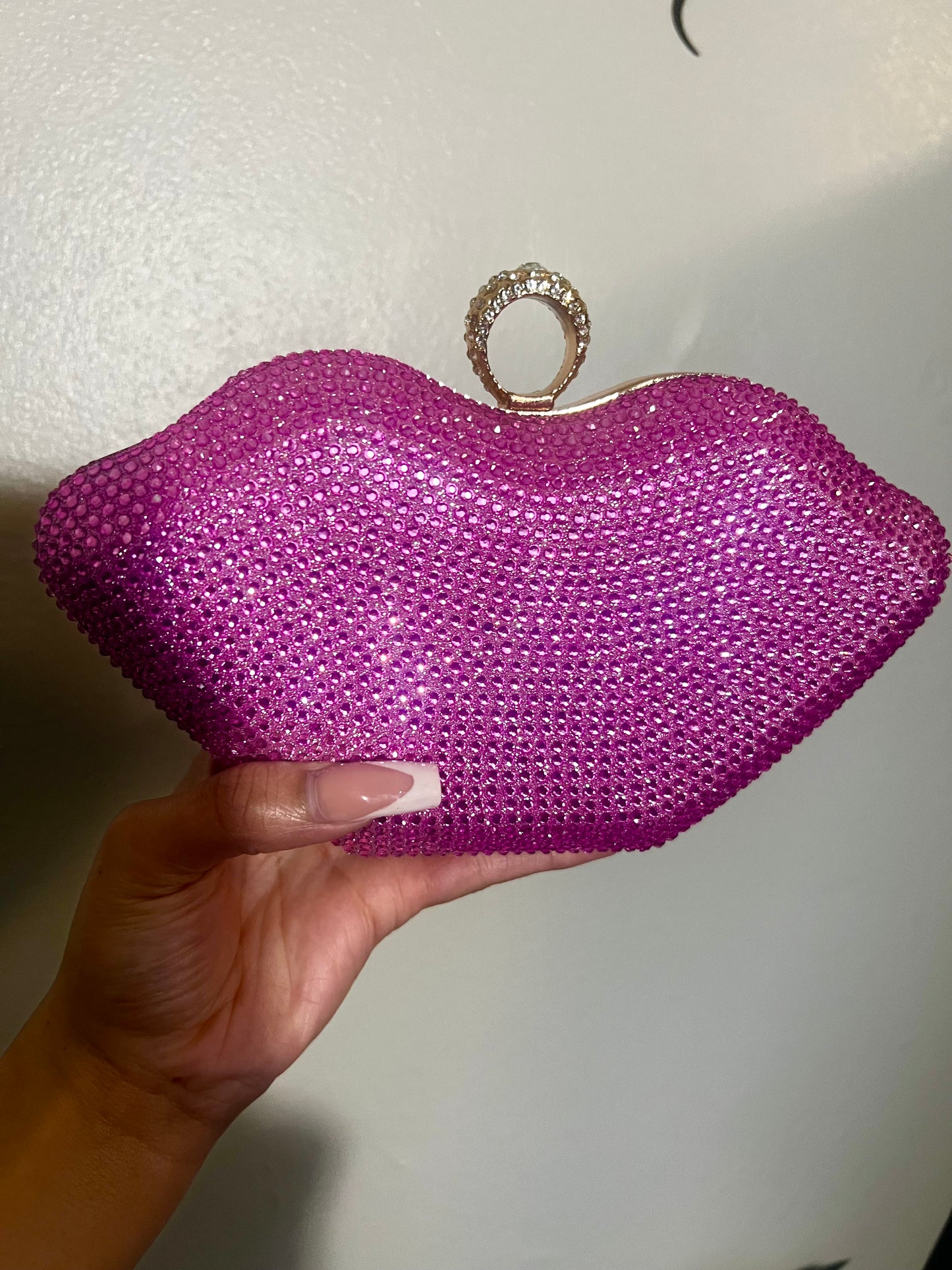 Lip Clutches